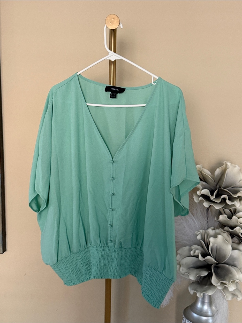 Forever 21 Mint Green Button-Front Flutter Sleeve Blouse